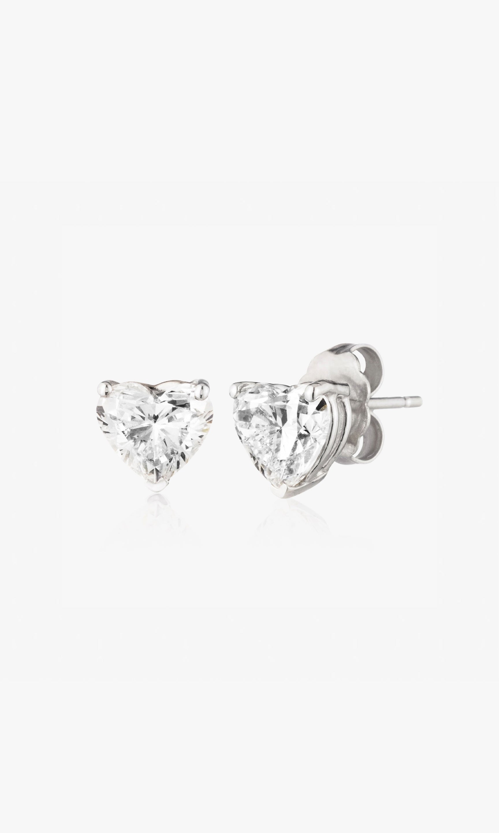 LE PREMIER AMOUR HEART CUT EARRING
