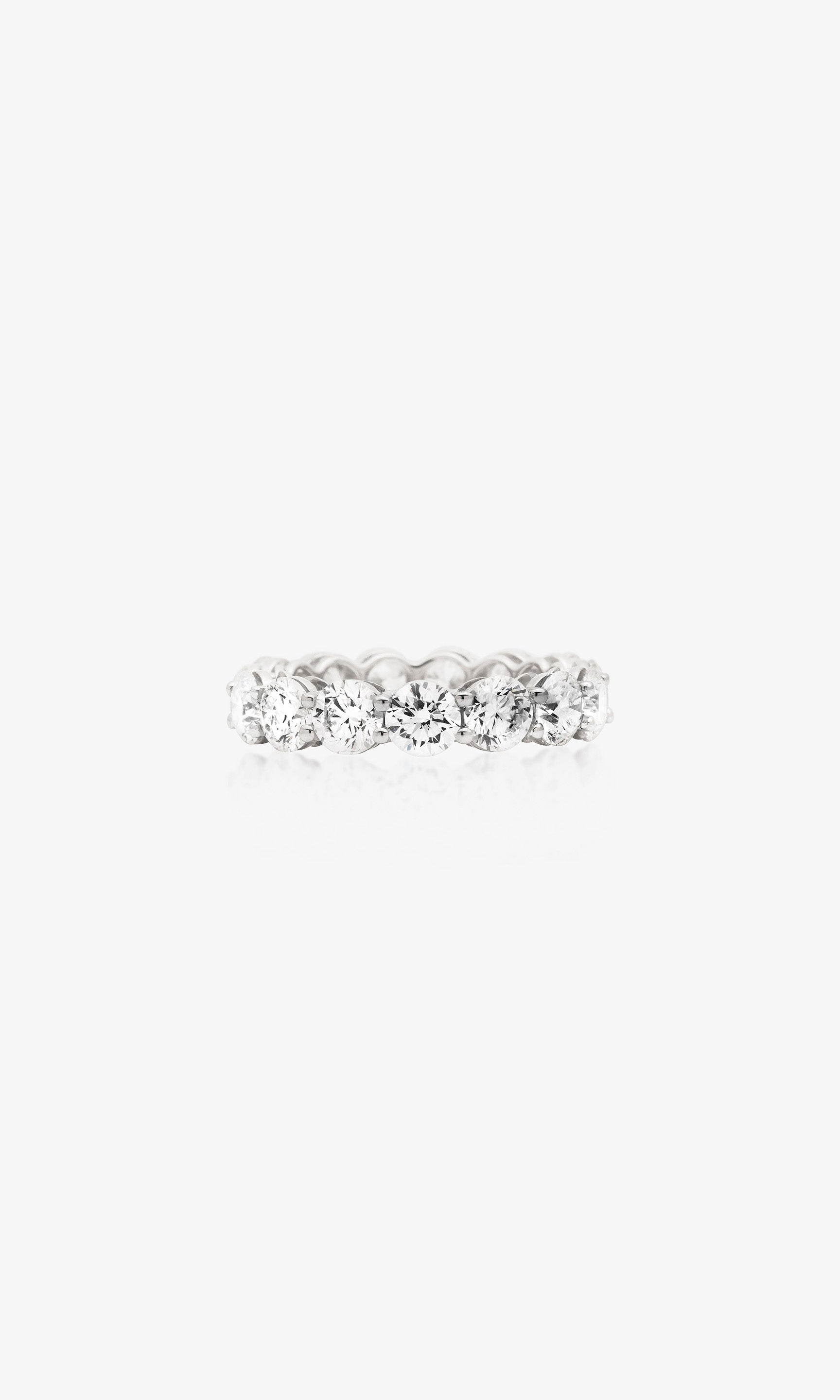 THE FOREVER ROUND CUT BAND 6.11 Carats