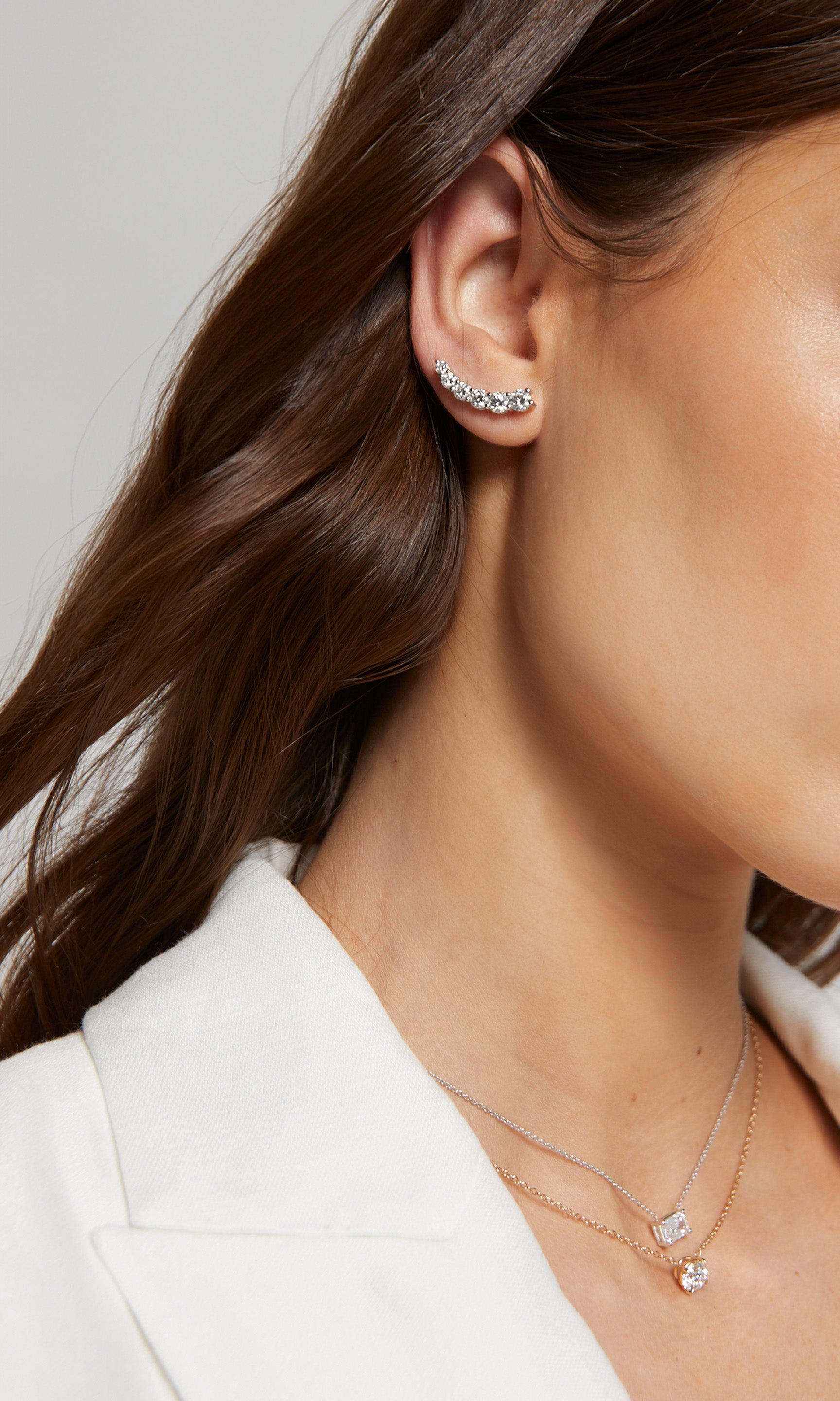 THE BESTIE SINGLE EAR CLIMBER EARRING 2.15 Carats