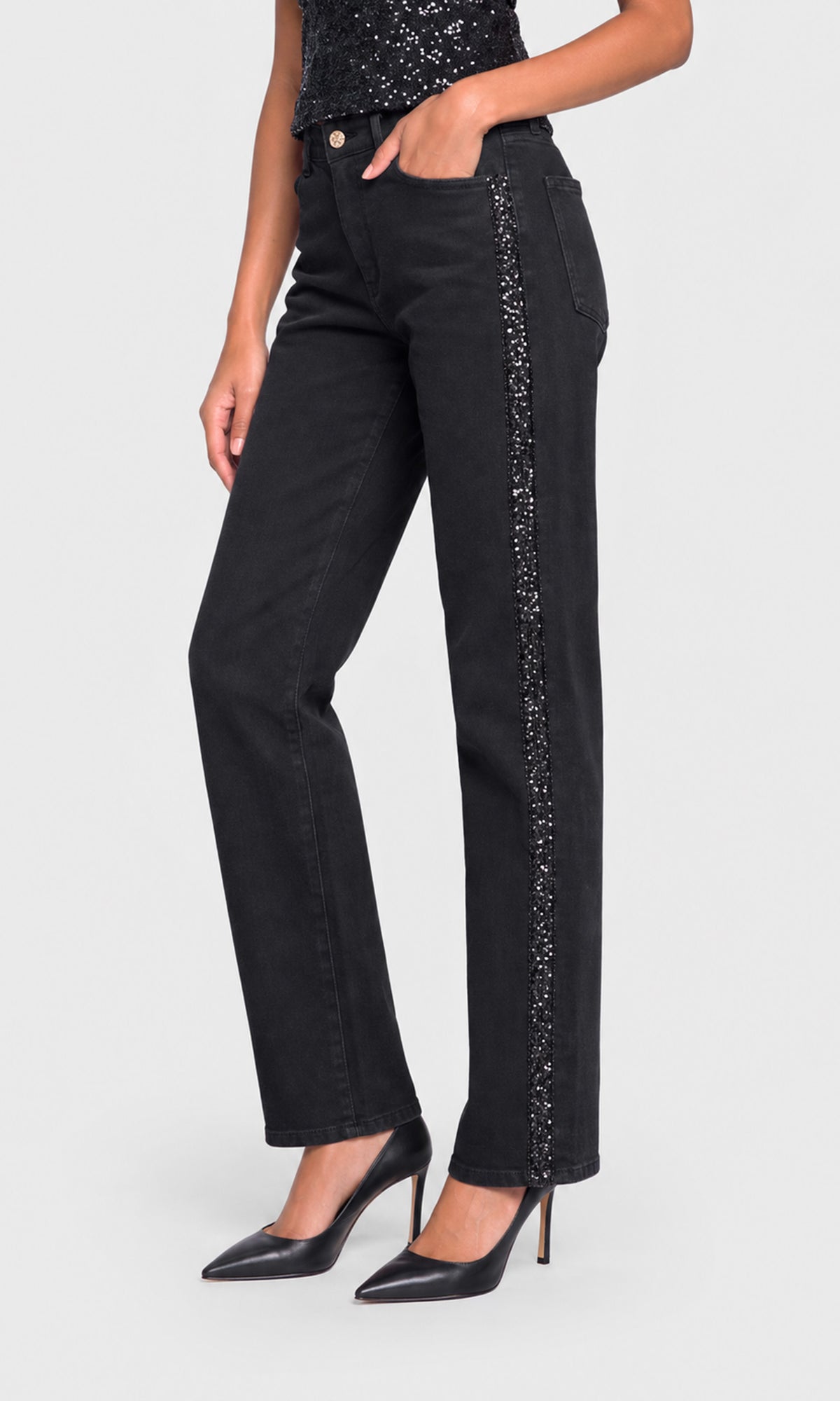 Hania Emb Jeans