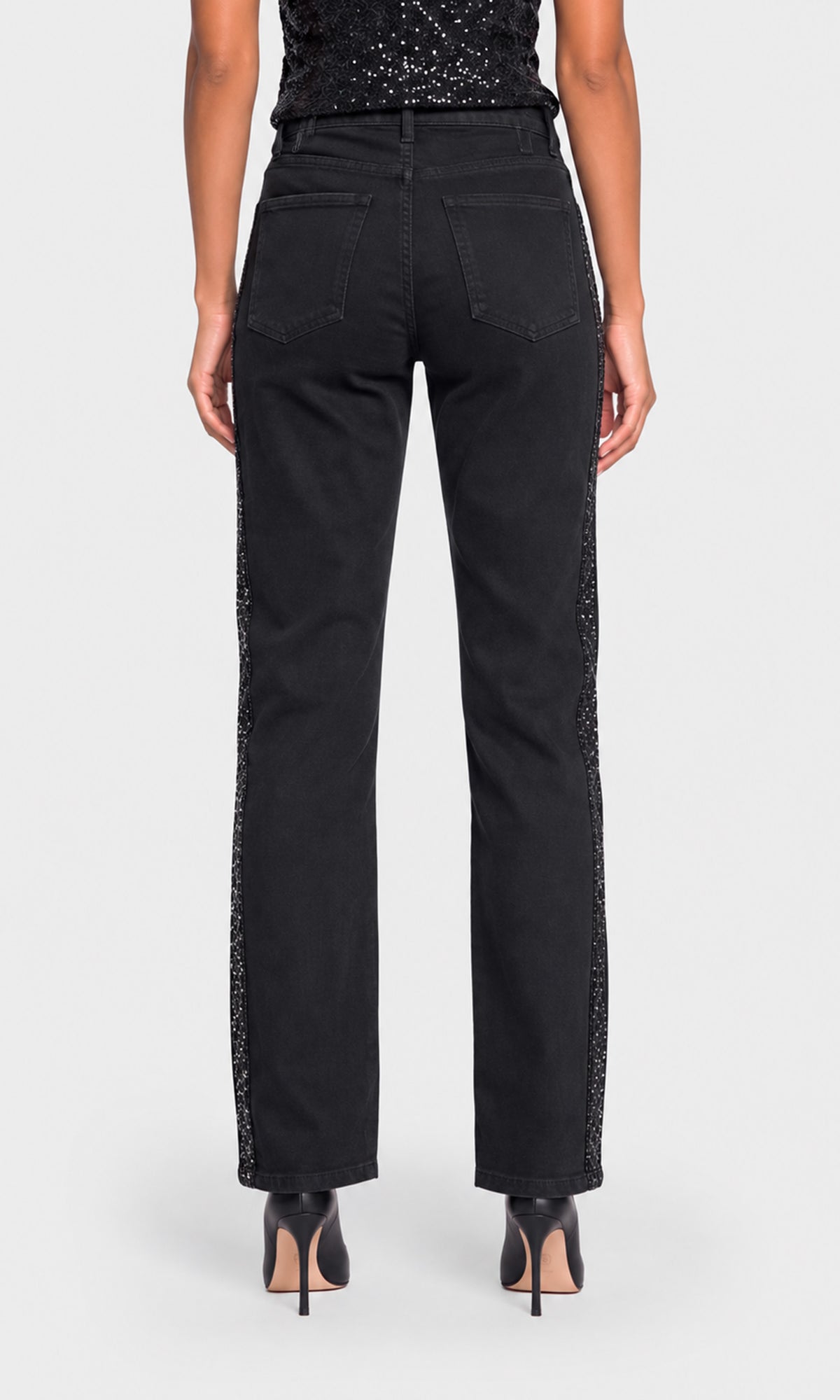 Hania Emb Jeans