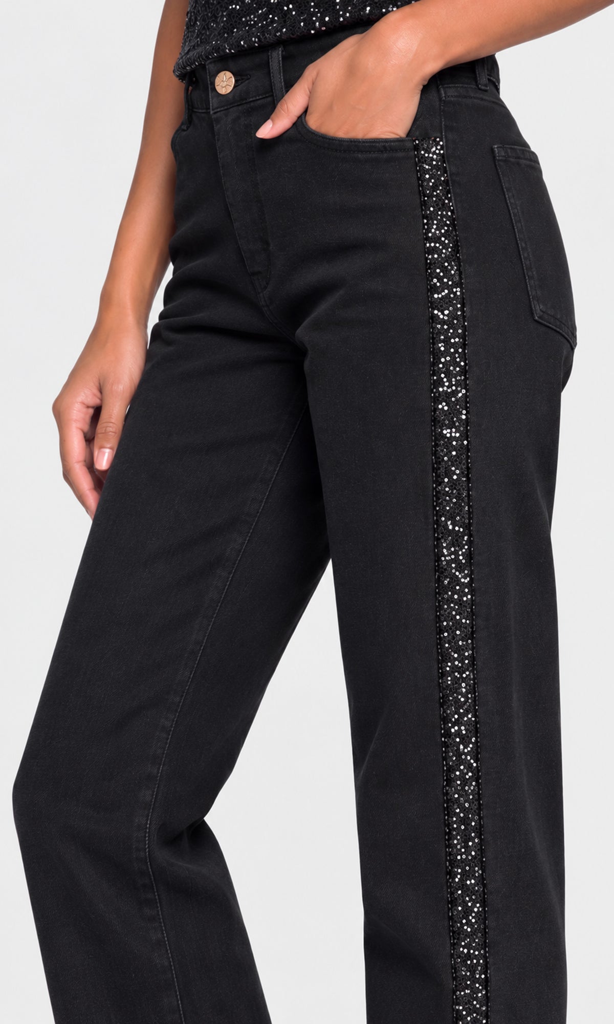 Hania Emb Jeans