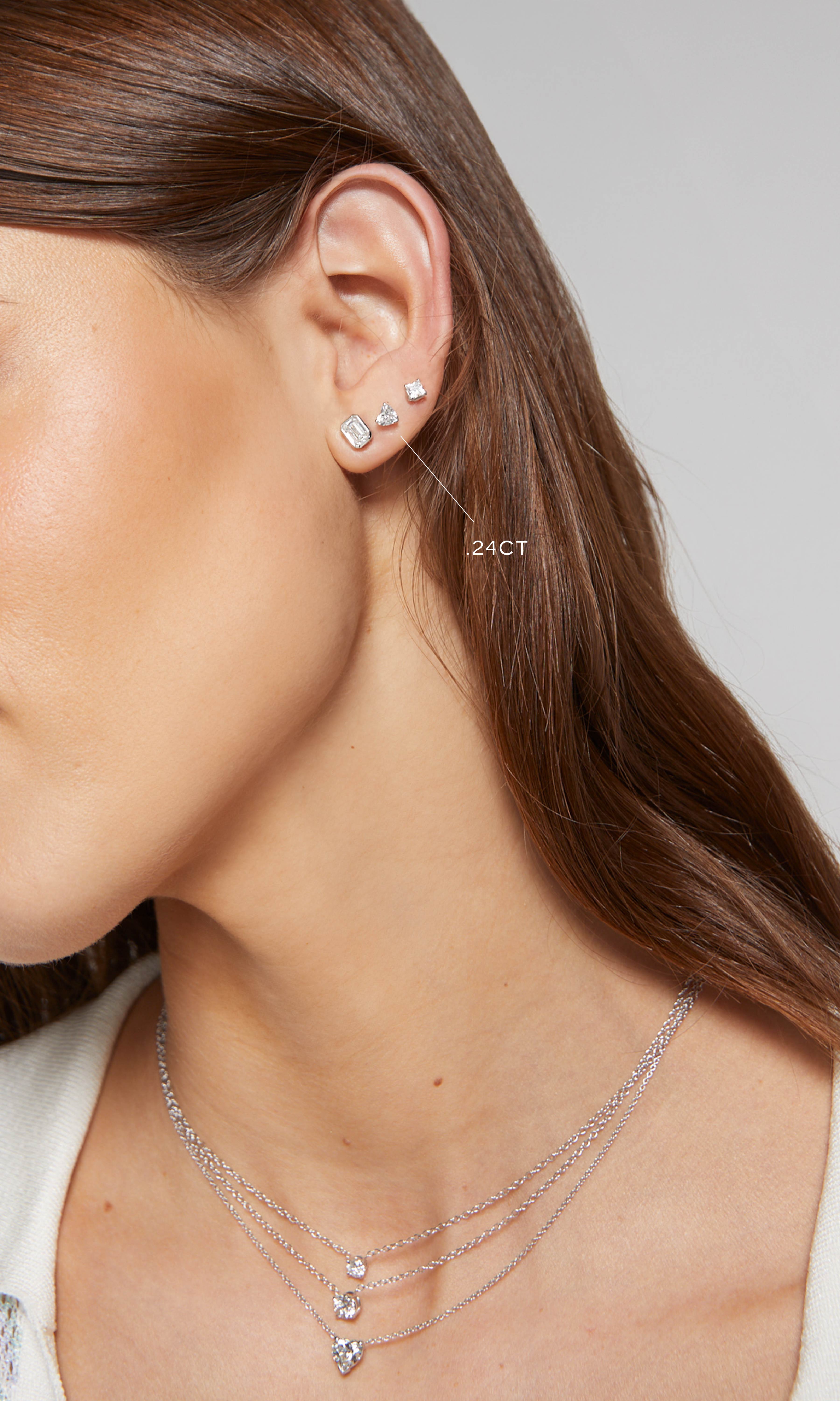 LE PREMIER AMOUR HEART CUT EARRING