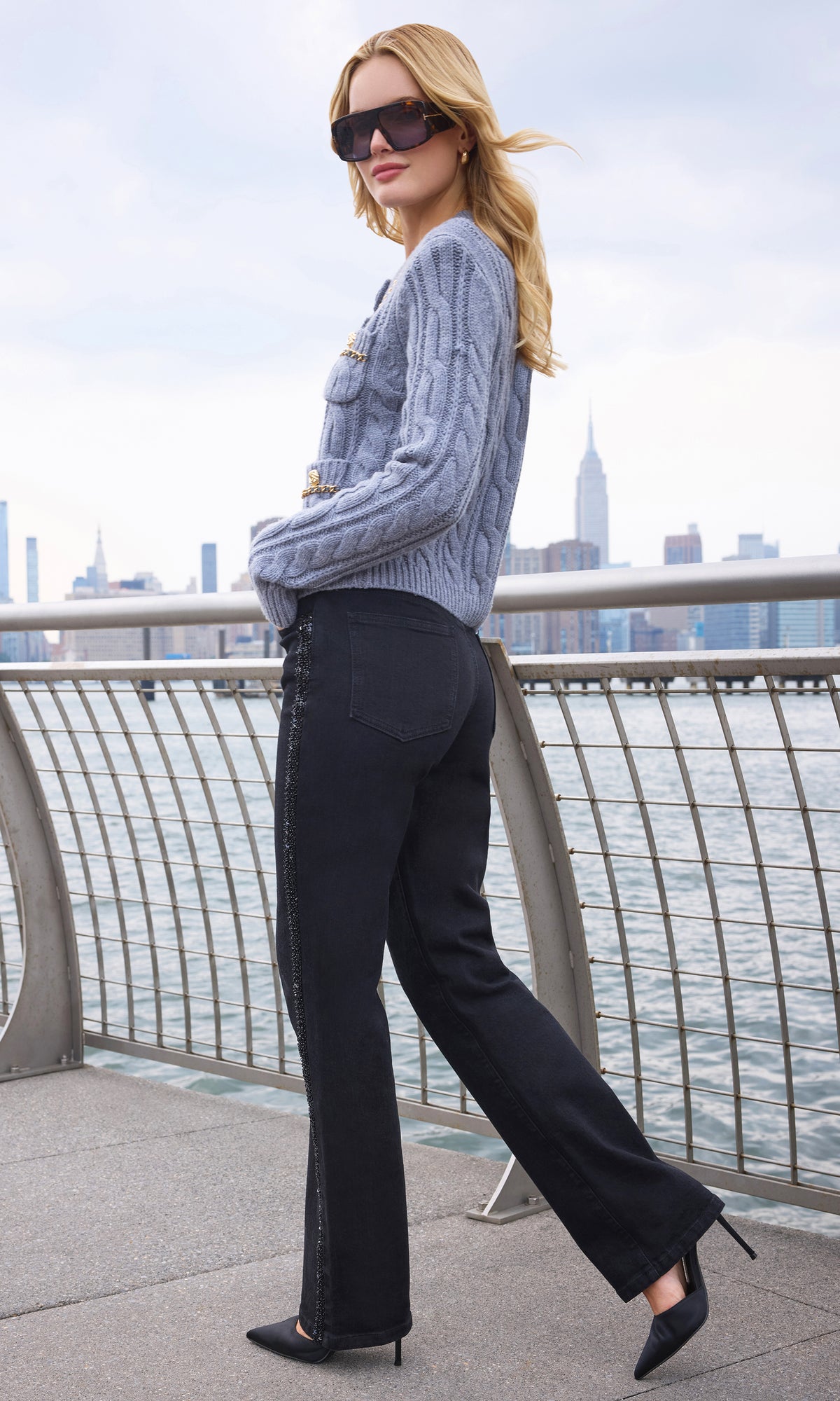 Hania Emb Jeans