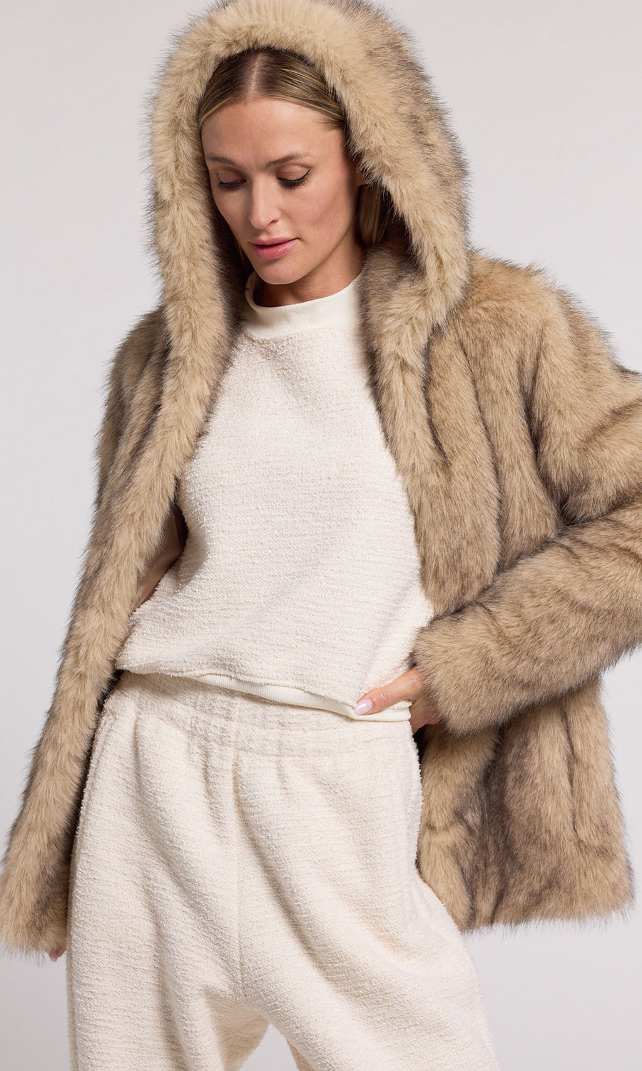 Della Faux Fur Hood Jacket Generation Love