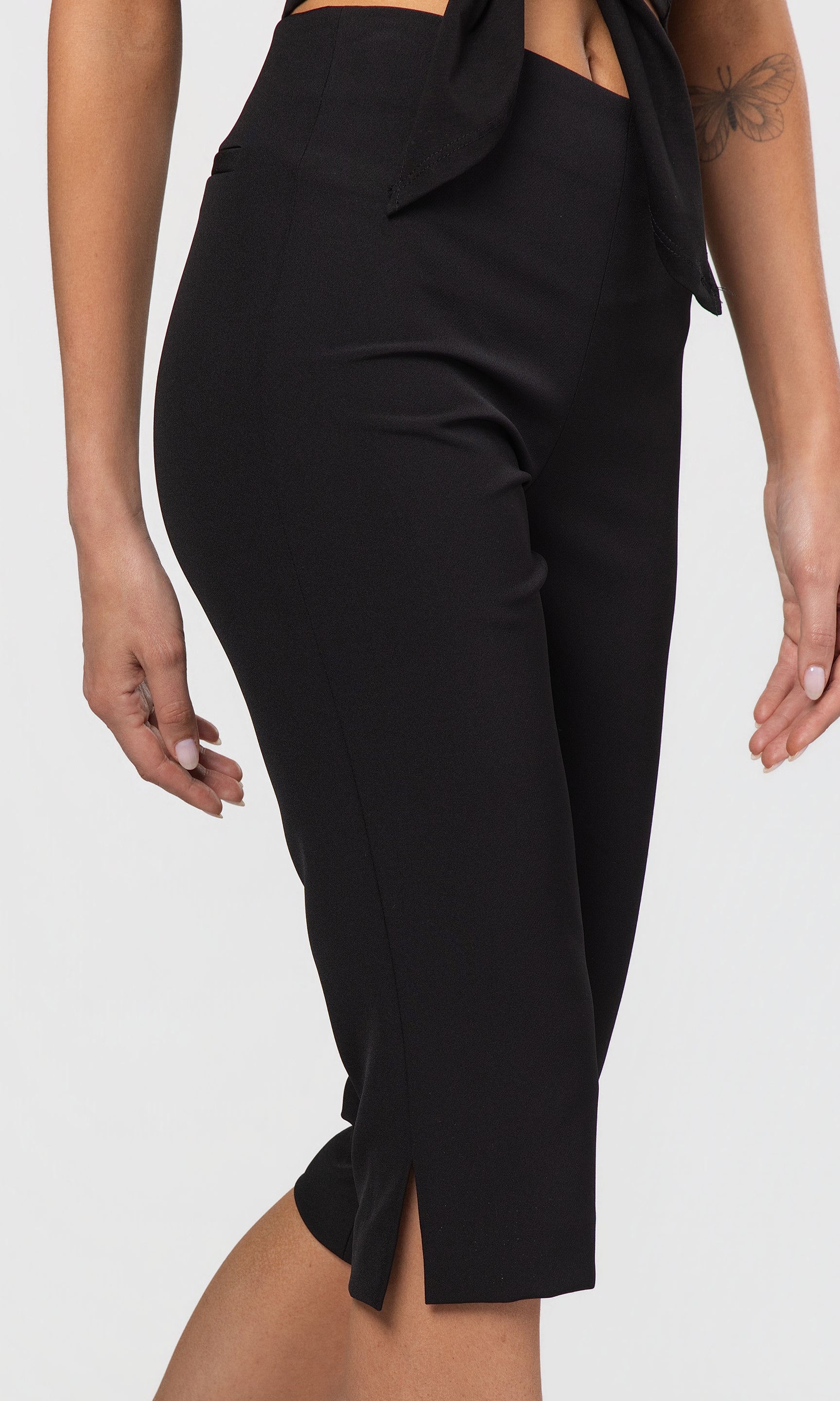 Rosina Crepe Capri Pants